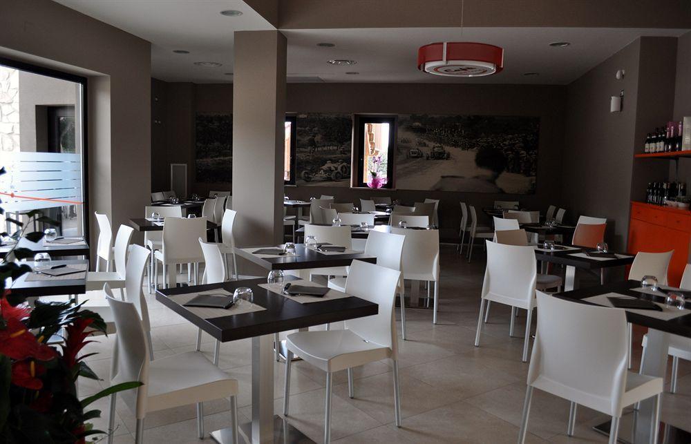 Hotel Centova Perugia Bagian luar foto