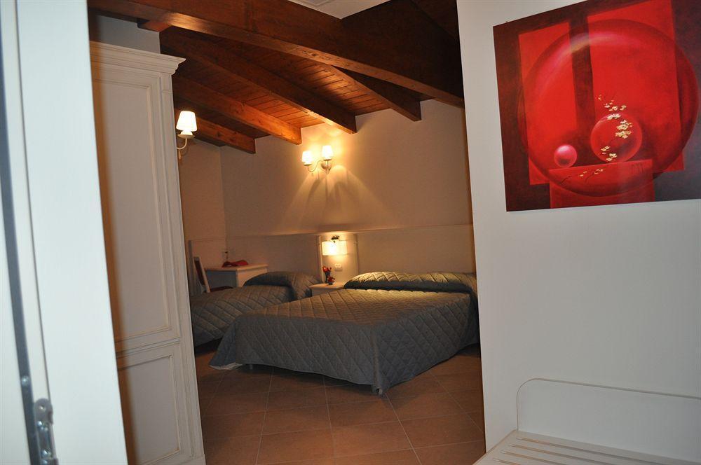 Hotel Centova Perugia Bagian luar foto