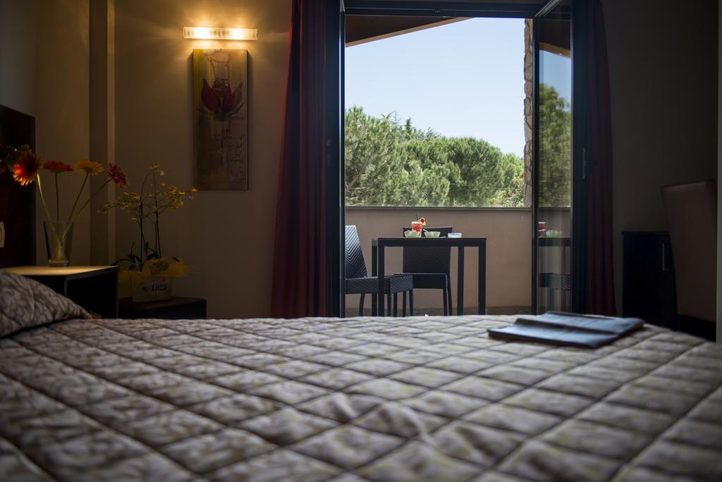 Hotel Centova Perugia Bagian luar foto